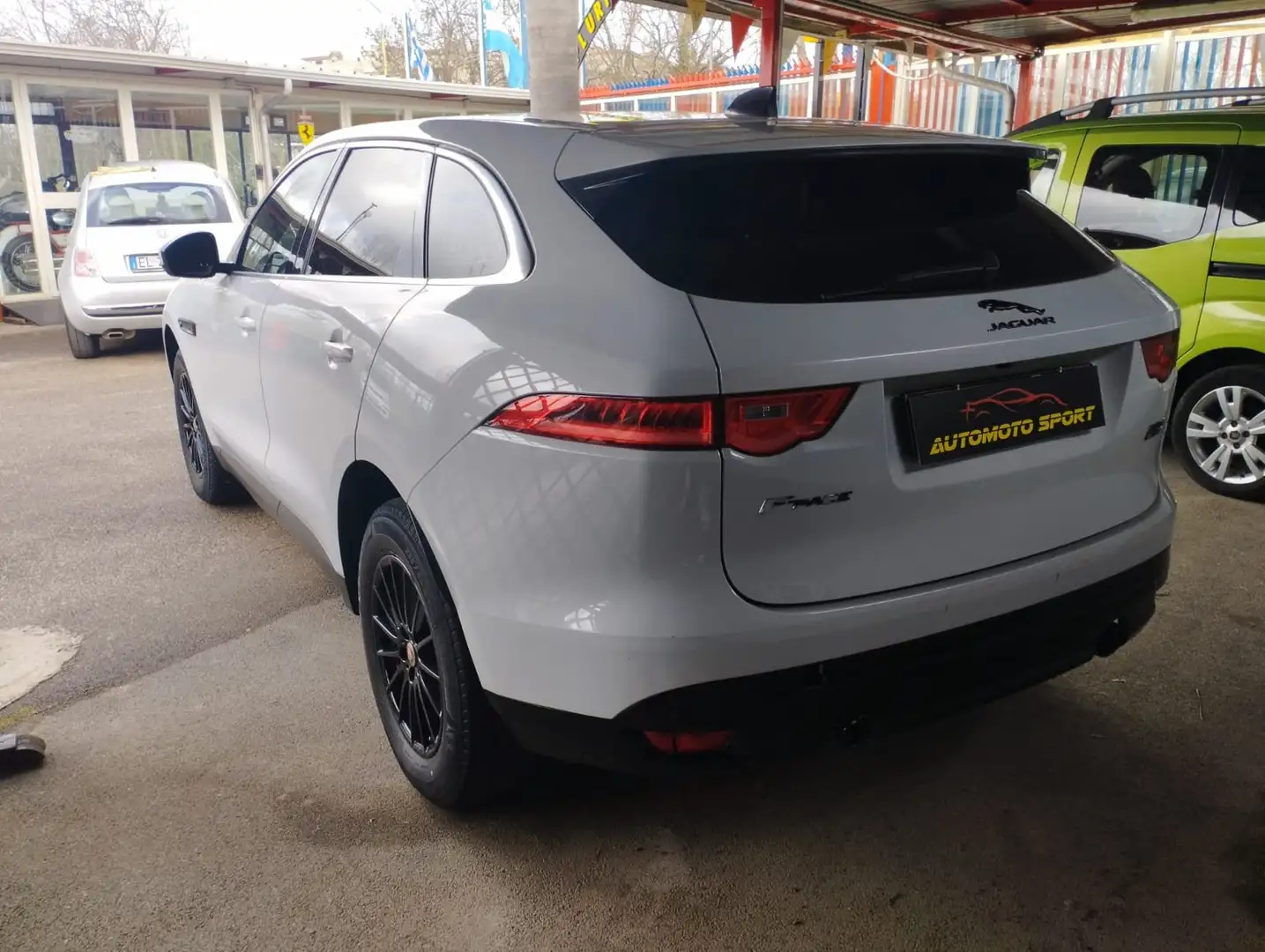 Jaguar F-Pace F-Pace 3.0d tdV6 300 Sport awd 300cv auto my20 Bianco - 2
