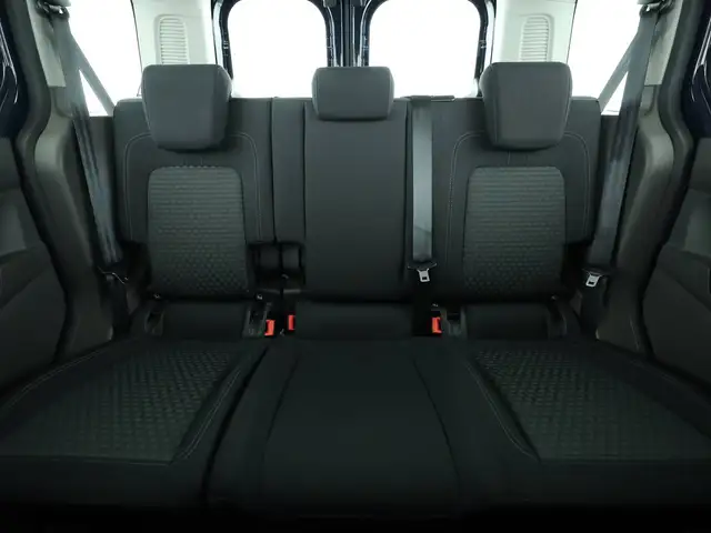 Ford Transit Connect view 17