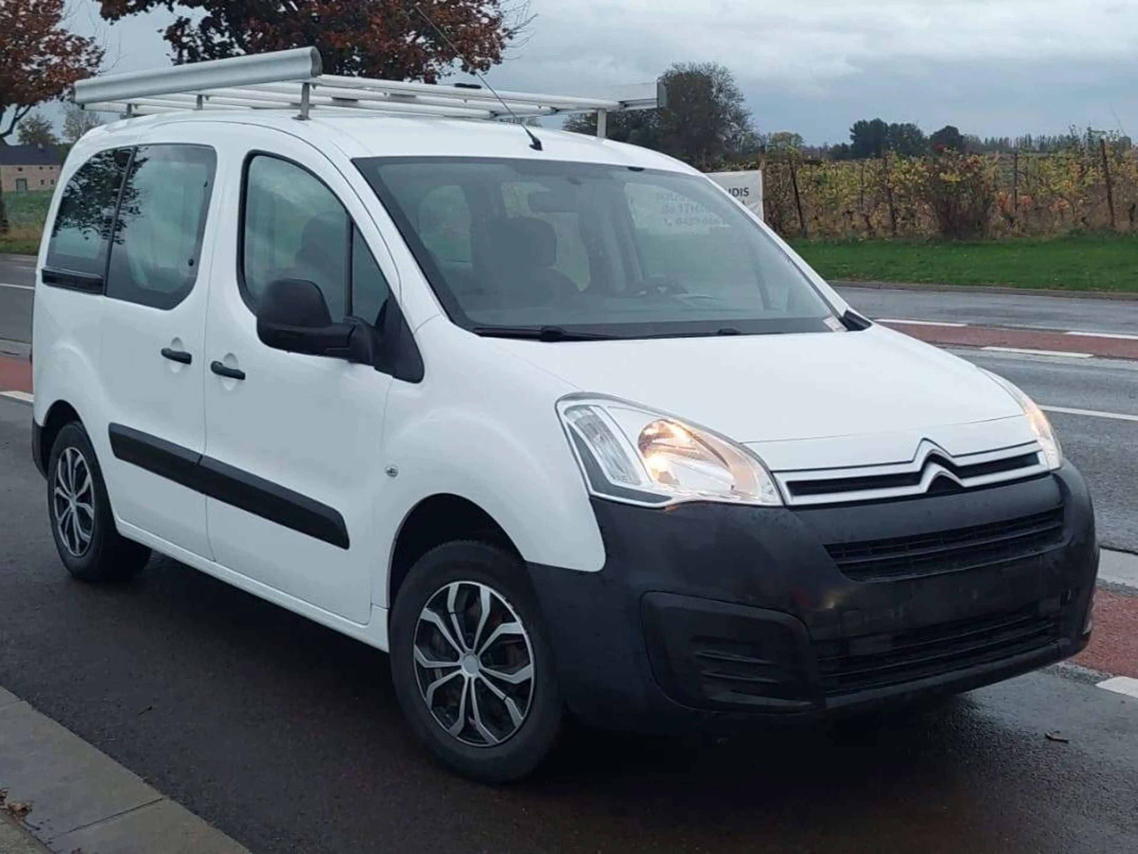 Citroen Berlingo CITROEN Berlingo Break Live 1.6VTi — photo 2