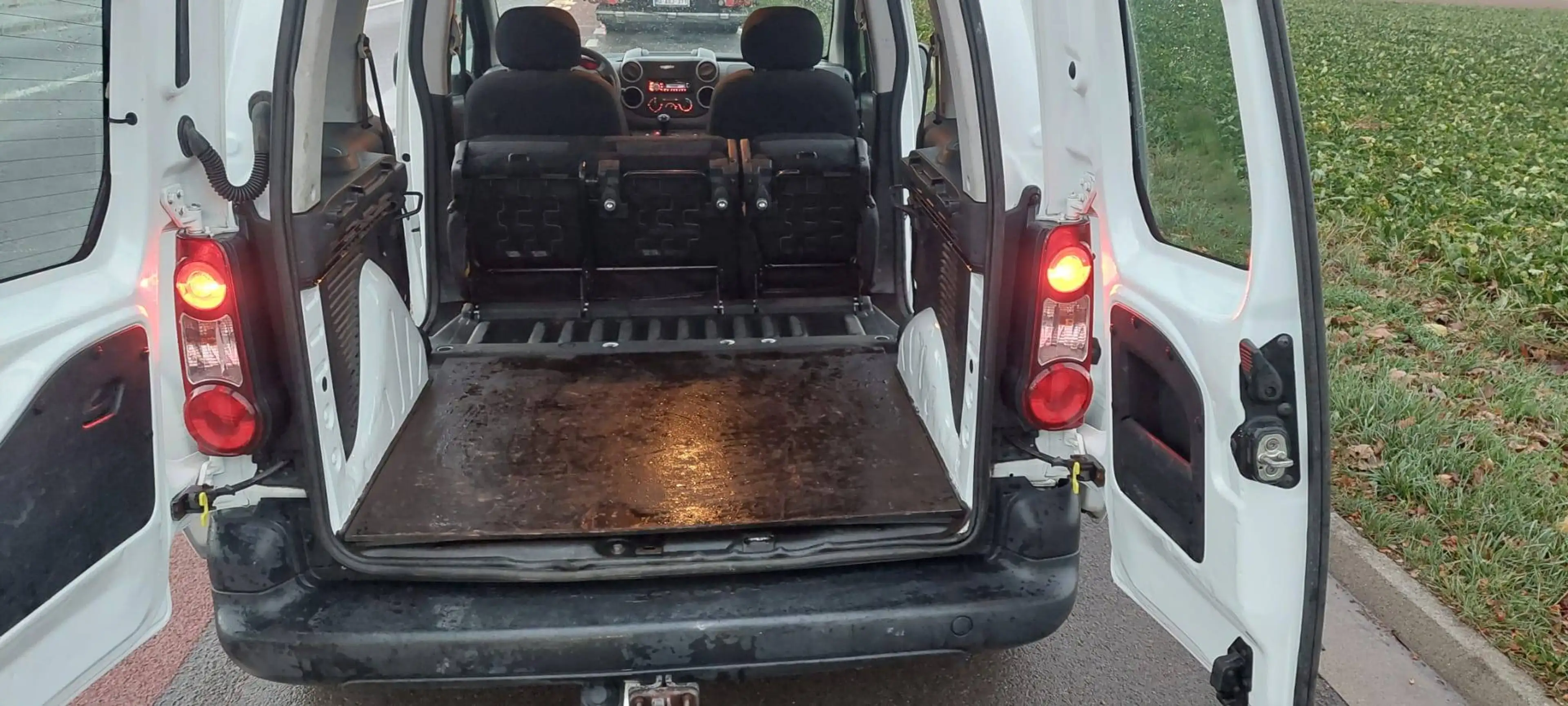 Citroen Berlingo CITROEN Berlingo Break Live 1.6VTi — photo 11