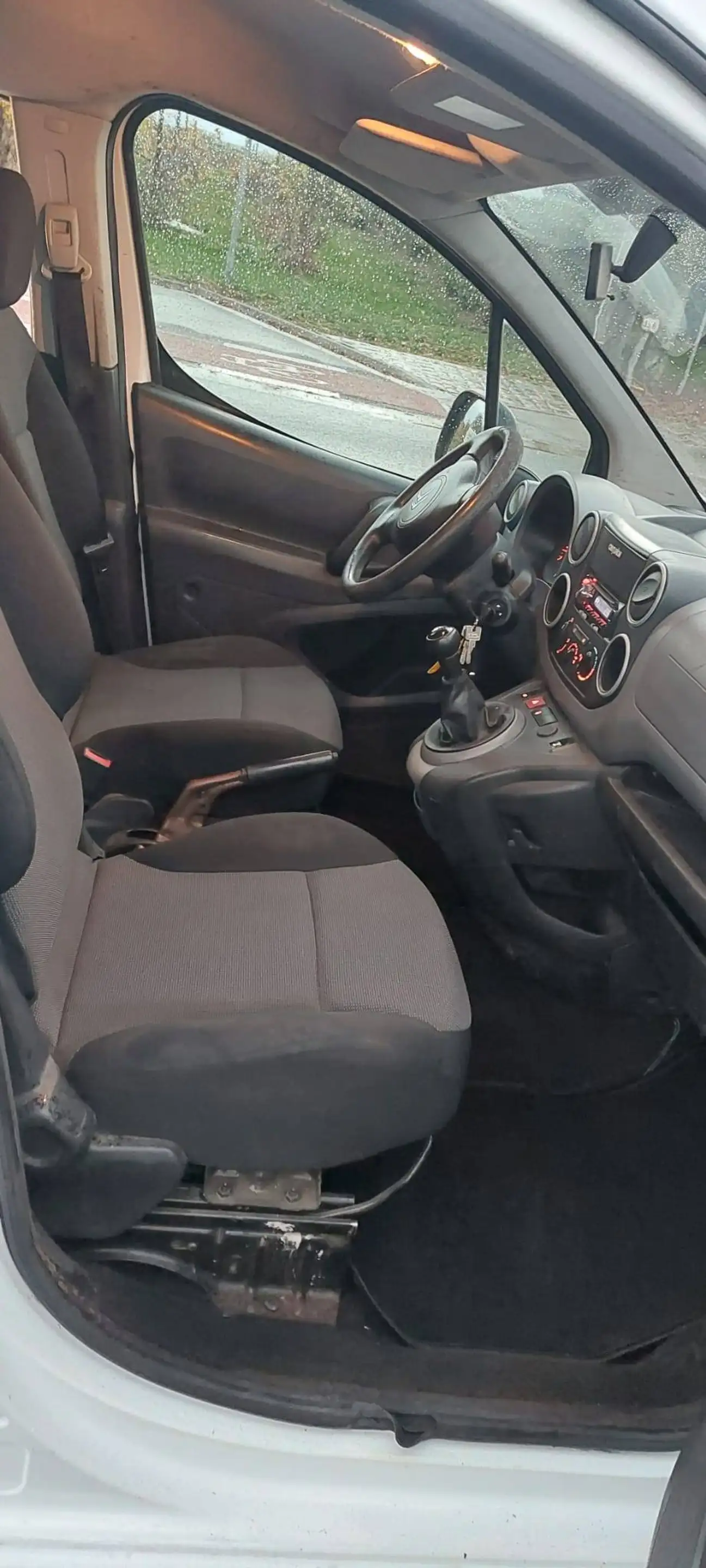 Citroen Berlingo CITROEN Berlingo Break Live 1.6VTi — photo 14