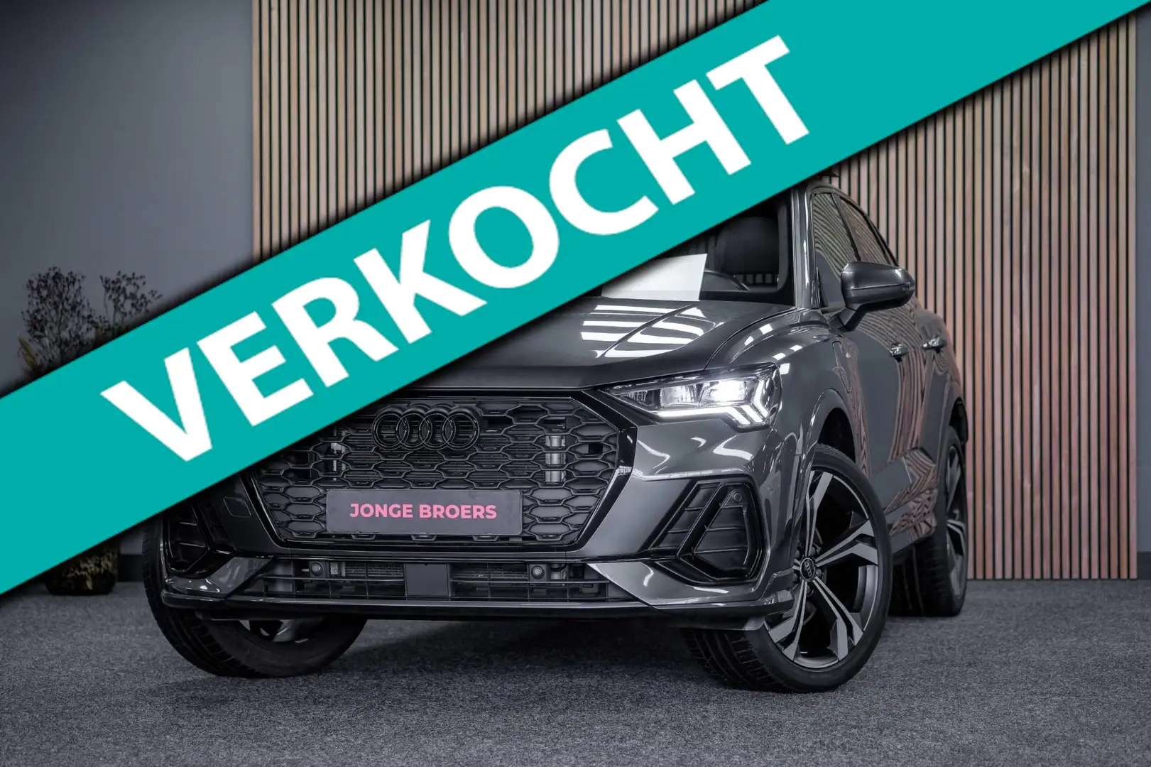 Audi Q3 Sportback 45 TFSI e S Edition | Pano | Matrix Grijs - 1