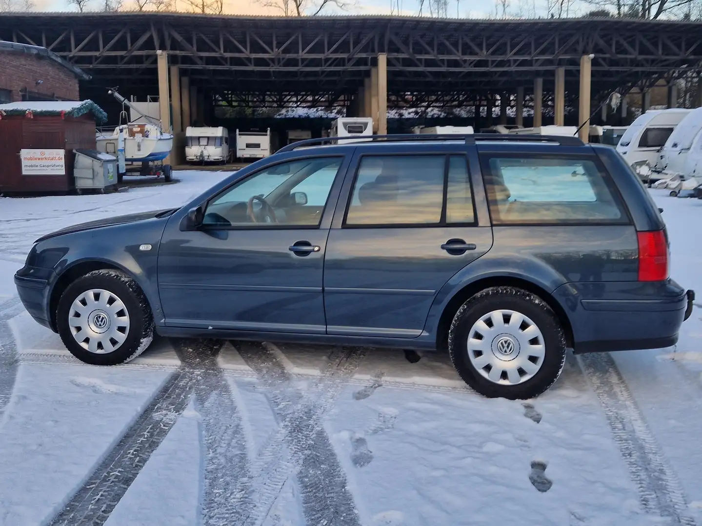 Volkswagen Bora Bora Variant Variant 1.6 Highline Blau - 1
