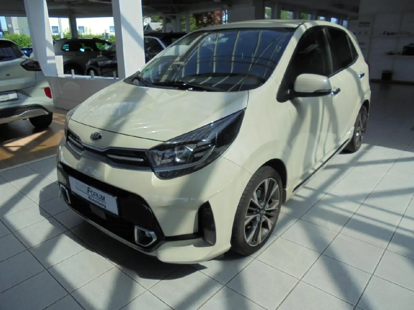Kia Picanto GT-Line Beige - 1