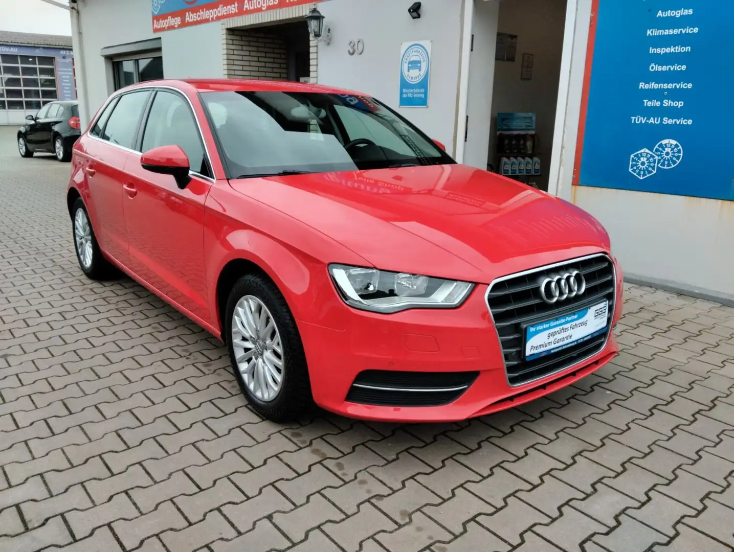 Audi A3 Sportback ambiente TÜV-AU 04-2027 Rosso - 1