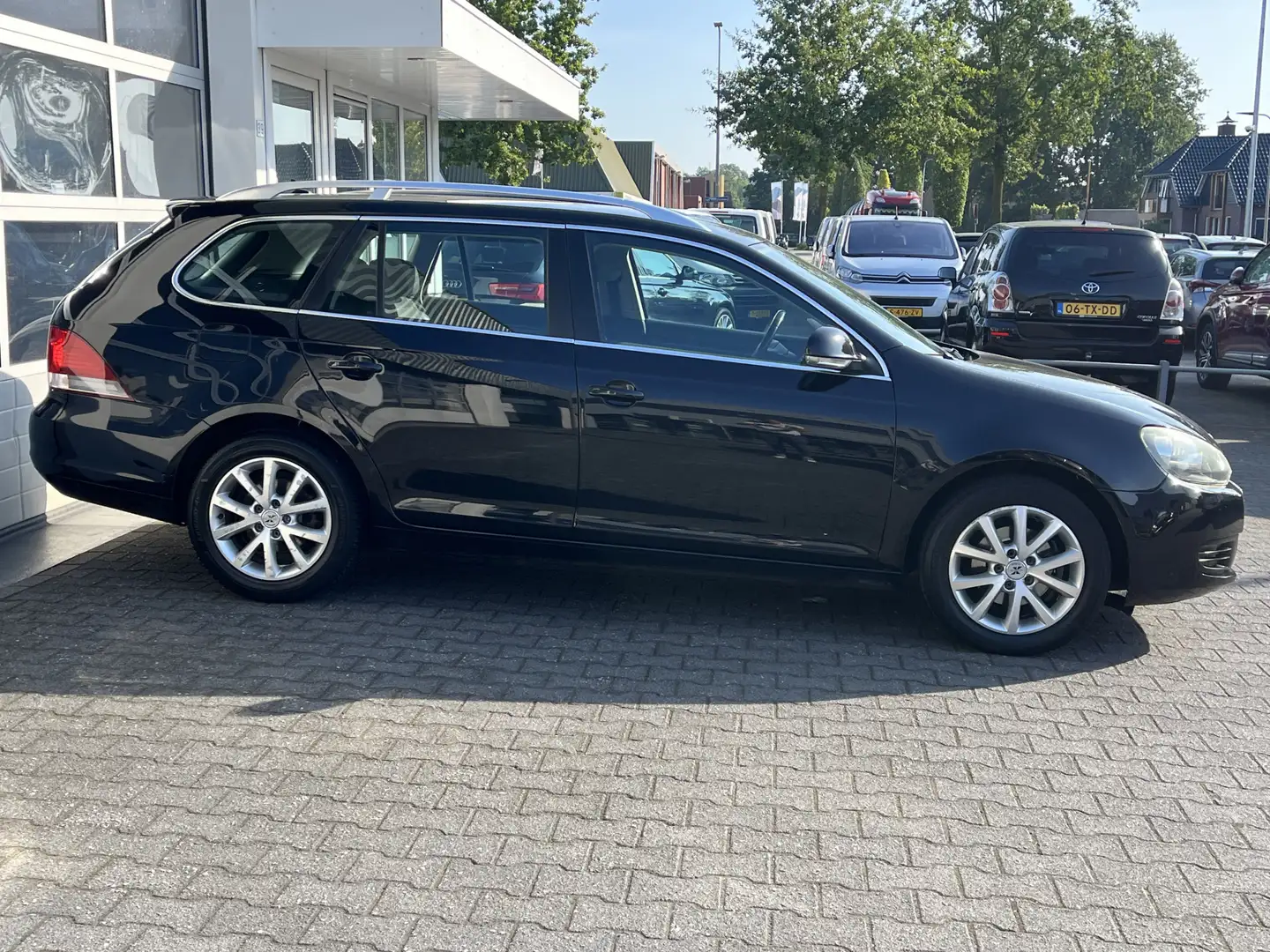 Volkswagen Golf Variant 1.2 TSI Comfortline BlueMotion Cruise control Clim Zwart - 2