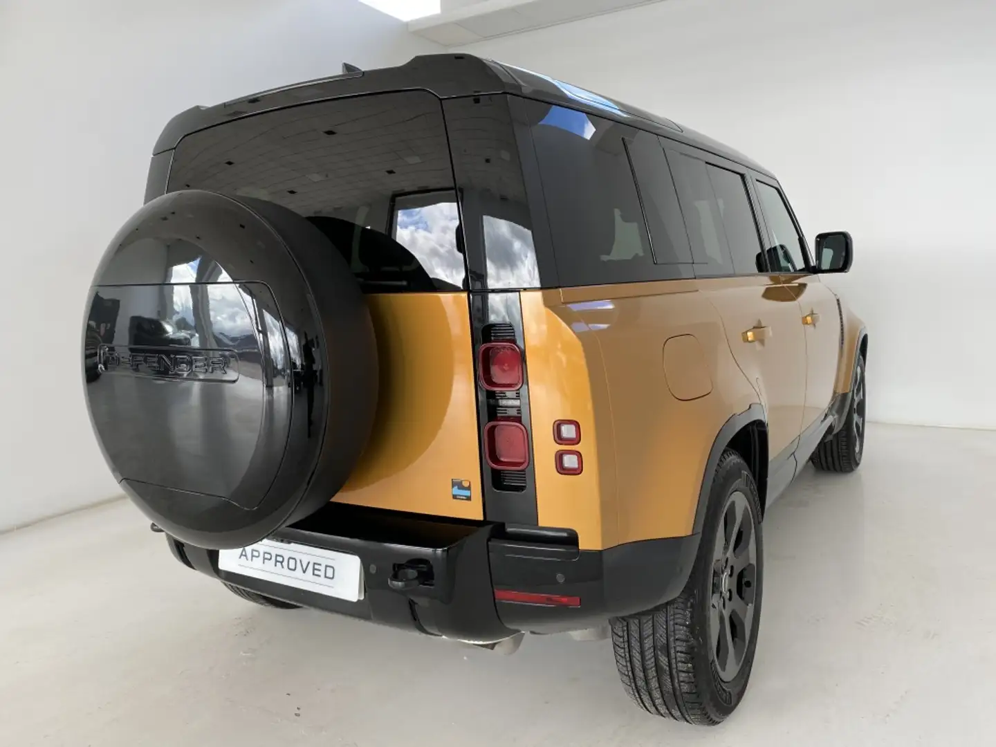 Land Rover Defender 110 2.0 Si4 PHEV X-Dynamic SE AWD Aut. 300 Orange - 2
