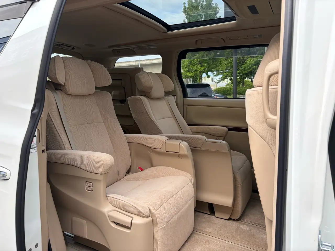 Toyota Sienna снимка Toyota Sienna
