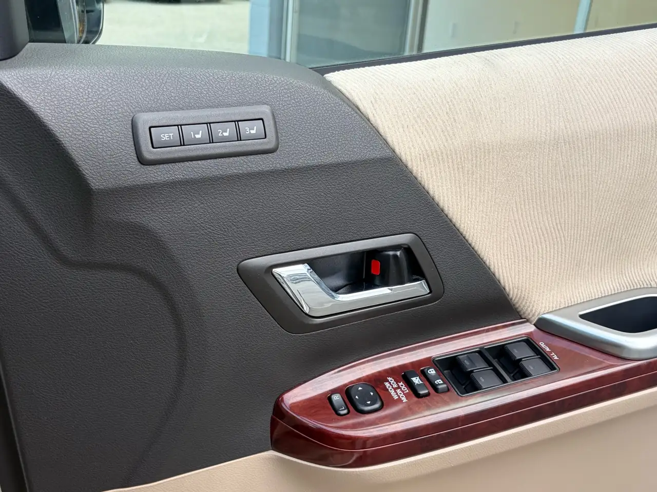 Toyota Sienna снимка Toyota Sienna