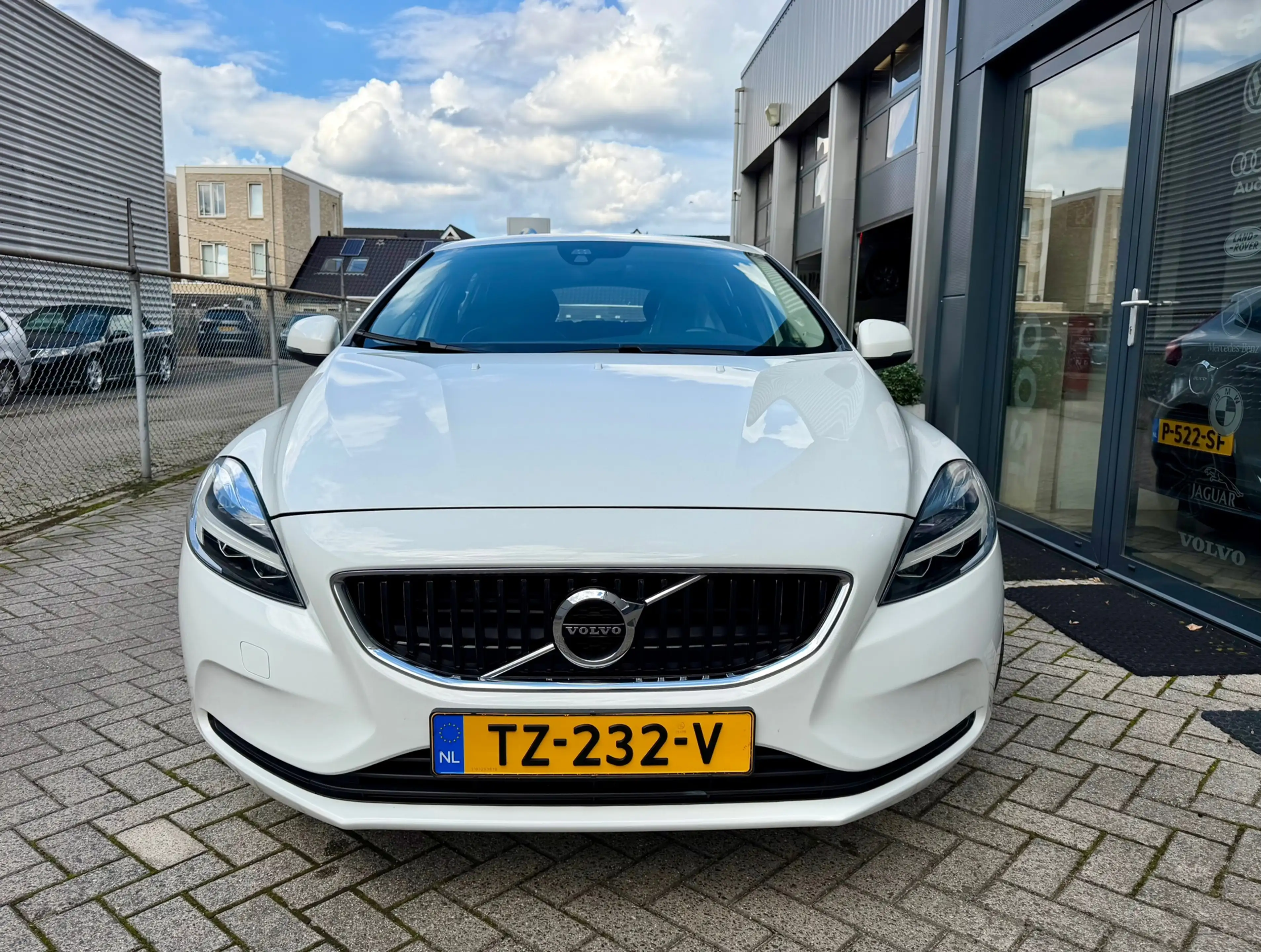 Volvo V40 1.5 T2 Polar+ — photo 2