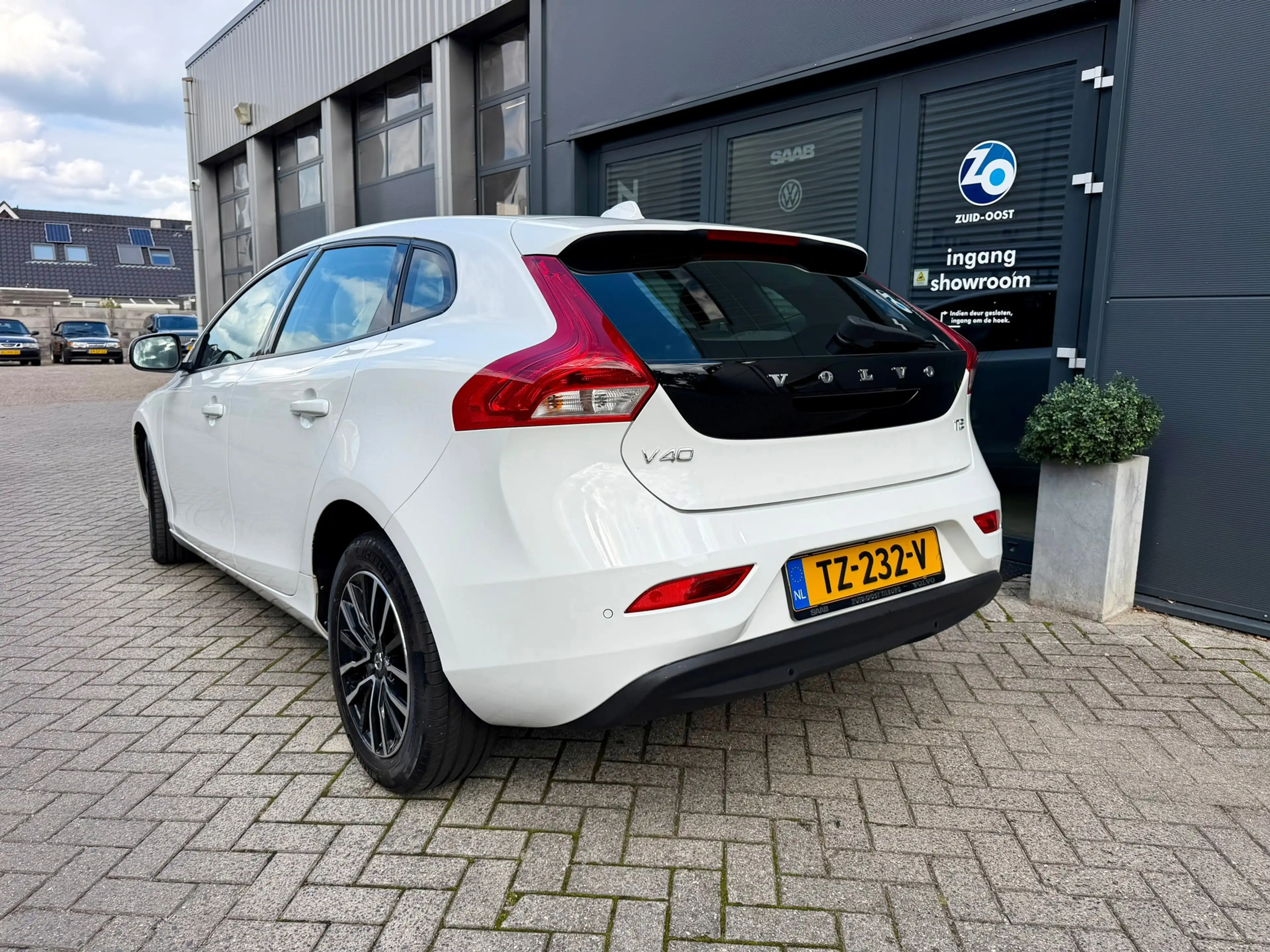Volvo V40 1.5 T2 Polar+ — photo 6