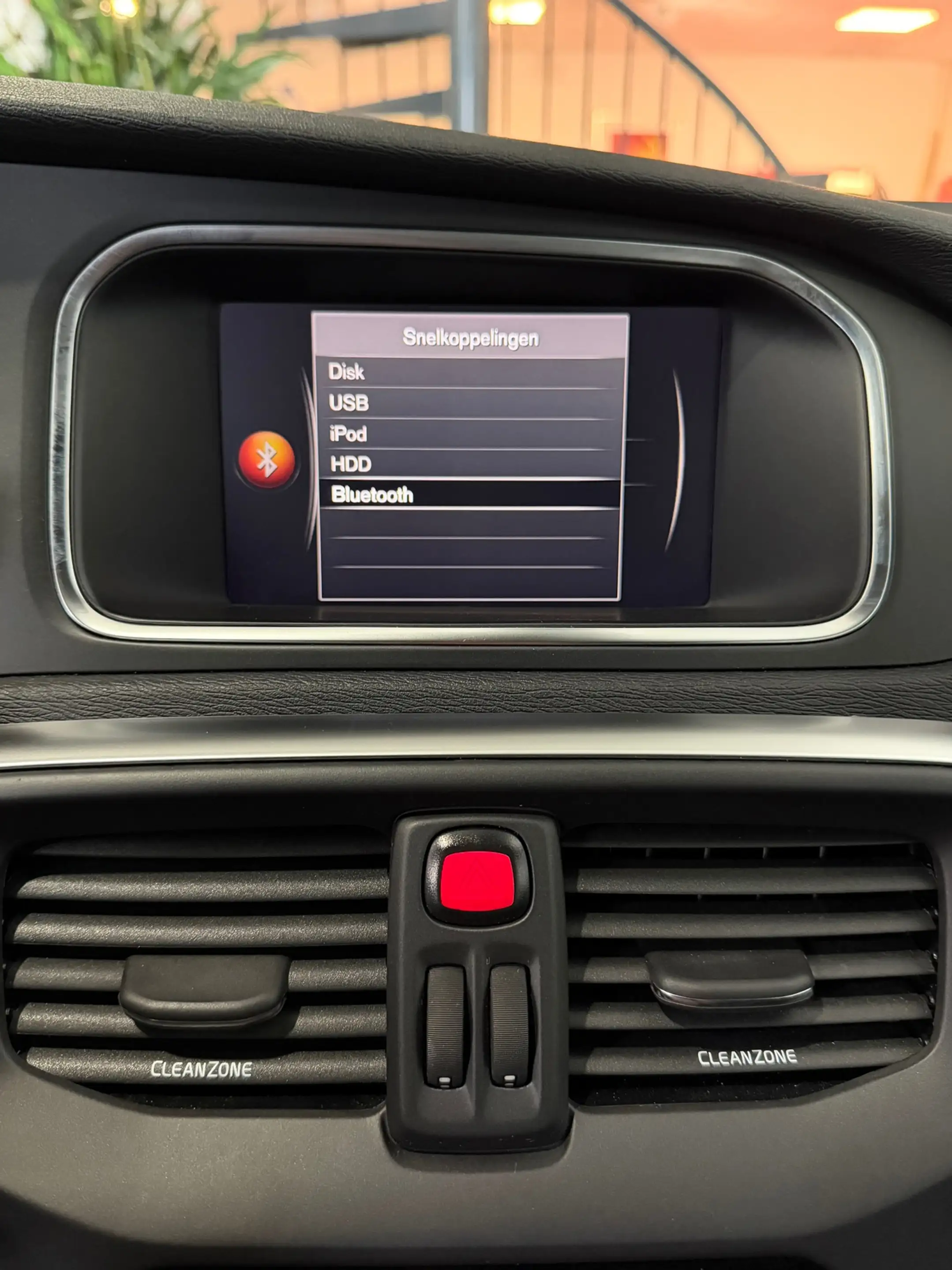 Volvo V40 1.5 T2 Polar+ — photo 14