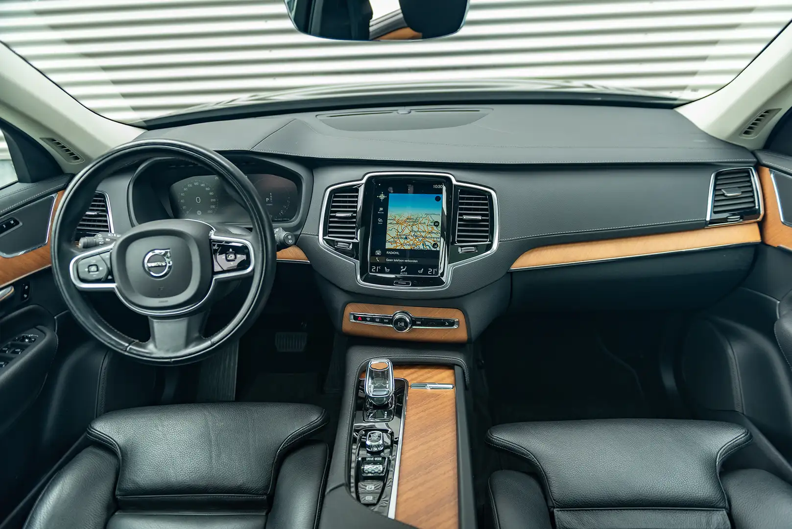 Volvo XC90 T8 Aut. Inscription Leder ACC LederDashboard Trekh Zwart - 2