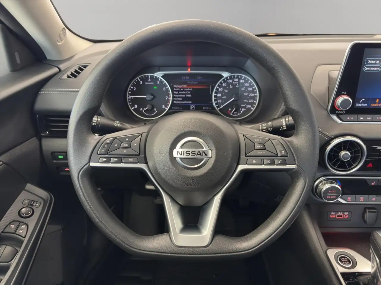 Nissan Sentra снимка Nissan Sentra