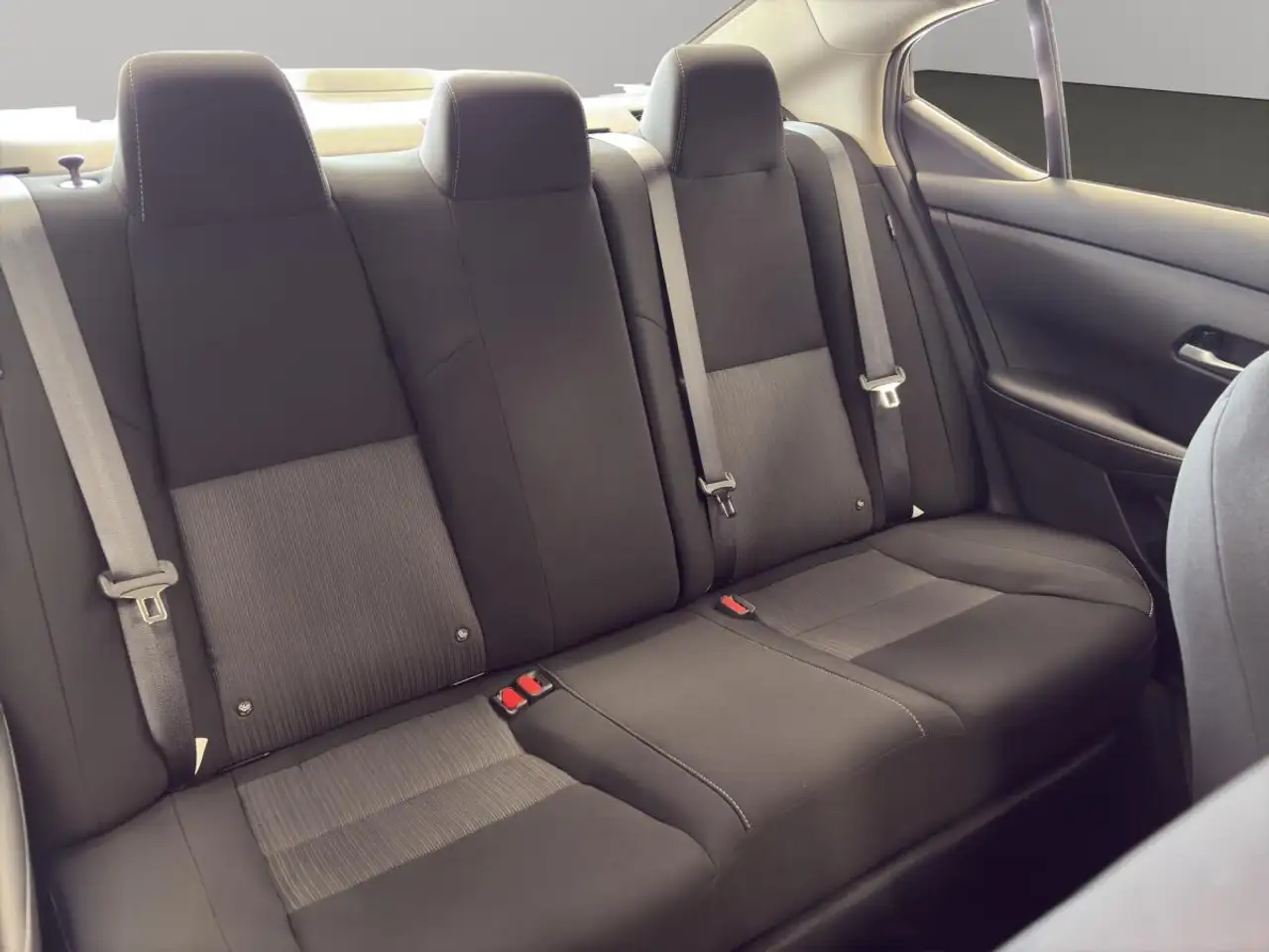 Nissan Sentra снимка Nissan Sentra
