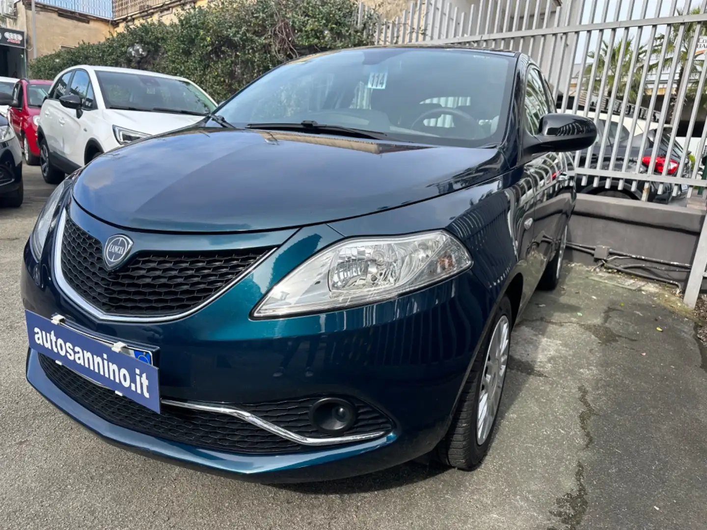 Lancia Ypsilon 1.2 69 CV 5 porte GPL Ecochic Gold 2017 Bleu - 2