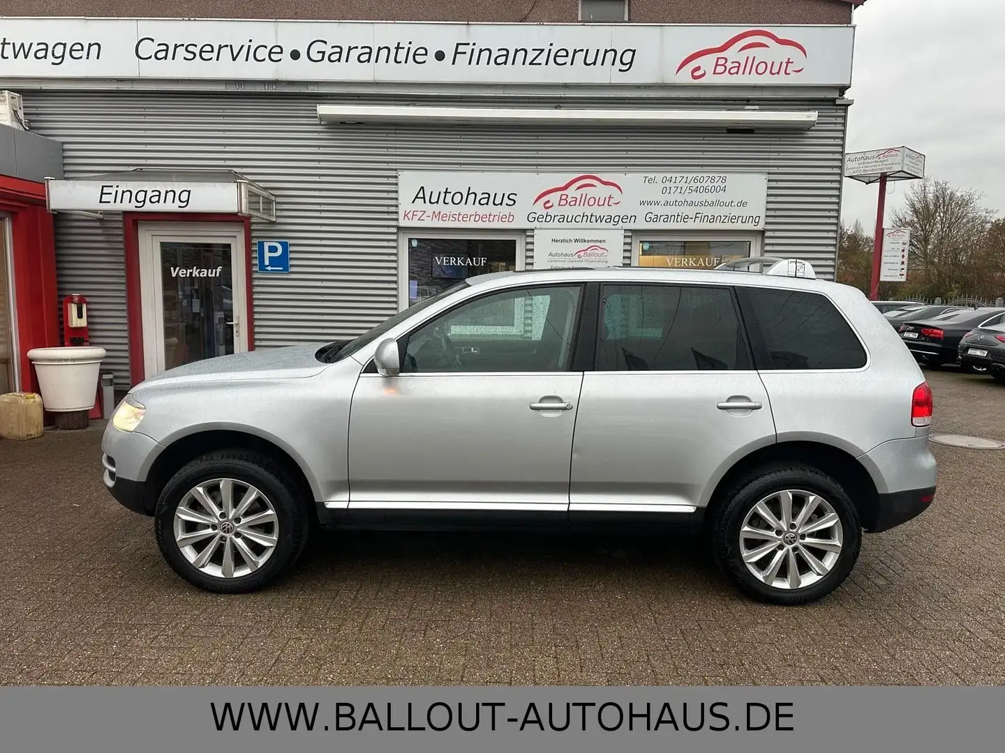 Volkswagen Touareg 3.2 V6*KLIMA*GSD*TEMPO*LEDER*TÜV 01/2026 Silber - 1