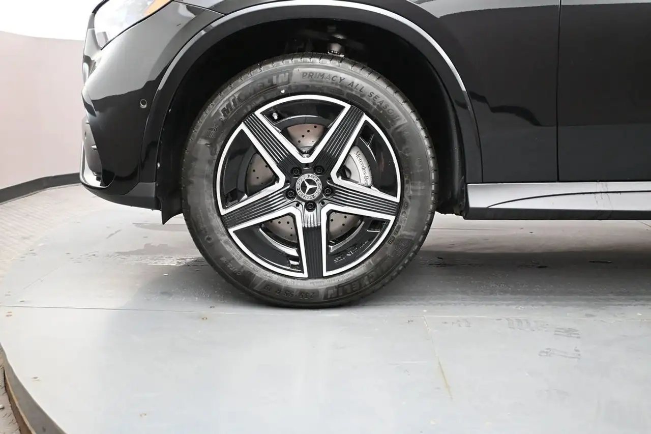 Mercedes-Benz GLC снимка Mercedes-Benz GLC