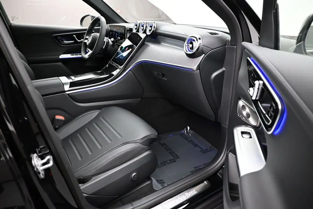Mercedes-Benz GLC снимка Mercedes-Benz GLC