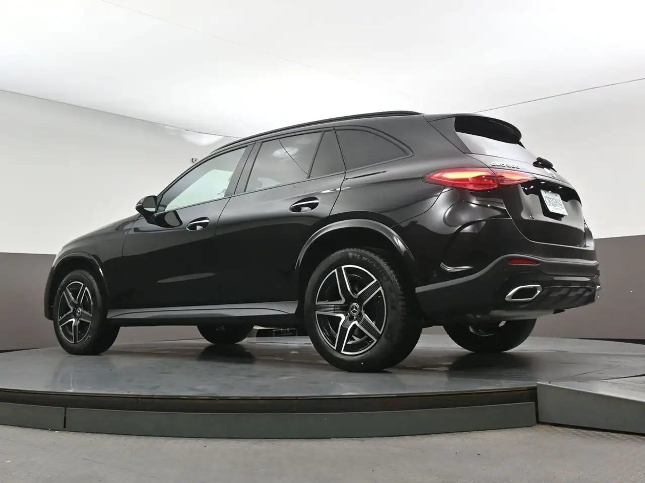 Mercedes-Benz GLC снимка Mercedes-Benz GLC