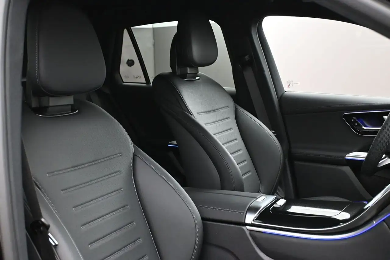 Mercedes-Benz GLC снимка Mercedes-Benz GLC