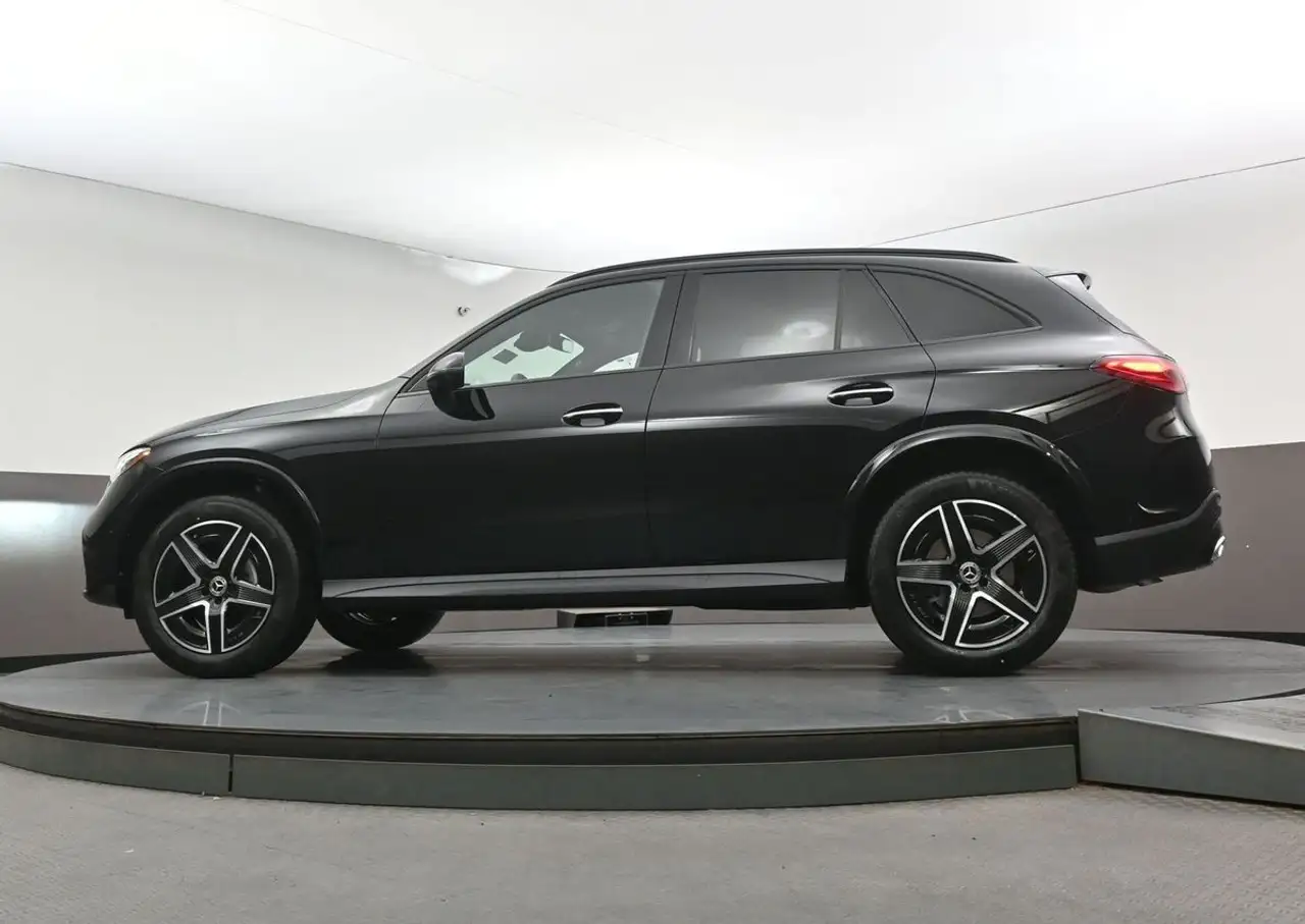 Mercedes-Benz GLC снимка Mercedes-Benz GLC