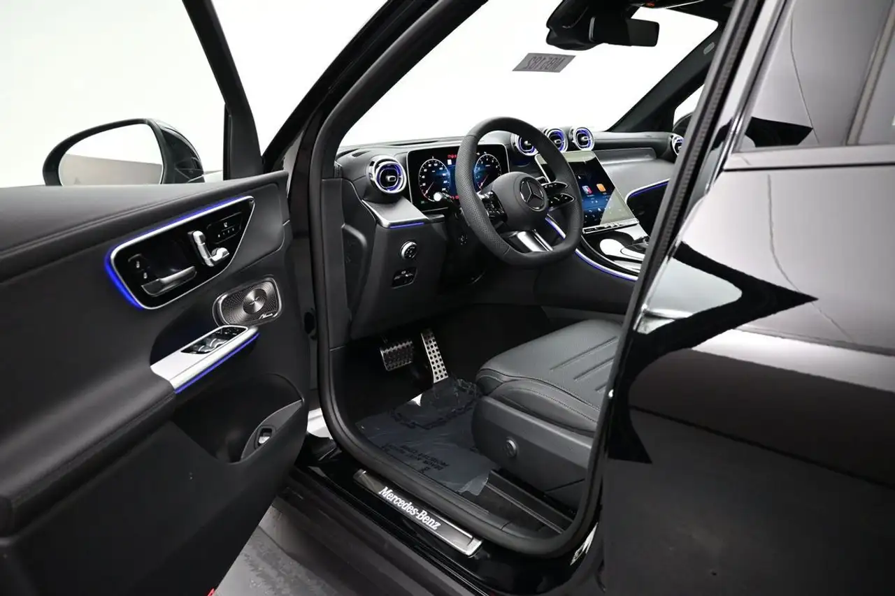 Mercedes-Benz GLC снимка Mercedes-Benz GLC