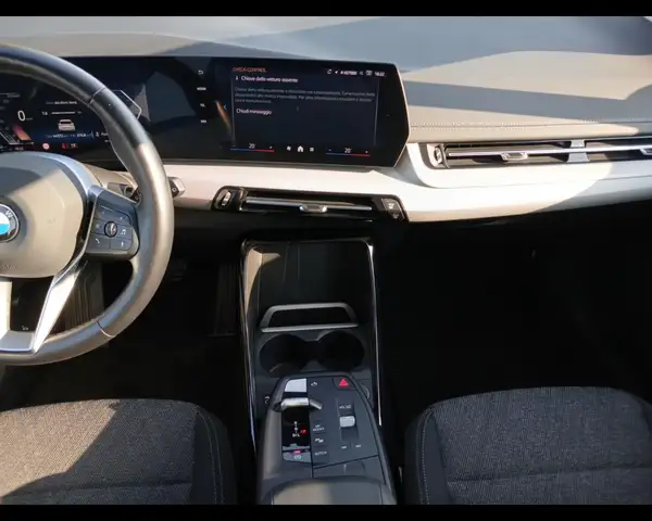 BMW 2 Series view 11