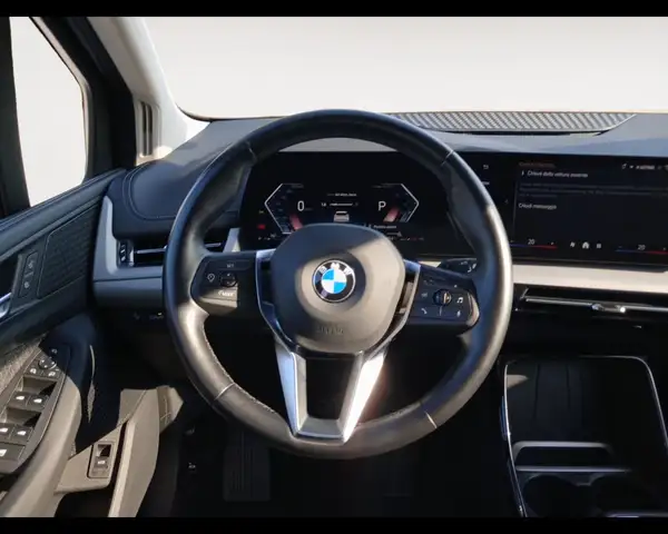 BMW 2 Series view 12