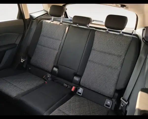 BMW 2 Series view 13