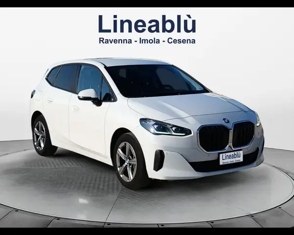 BMW 2 Series view 7