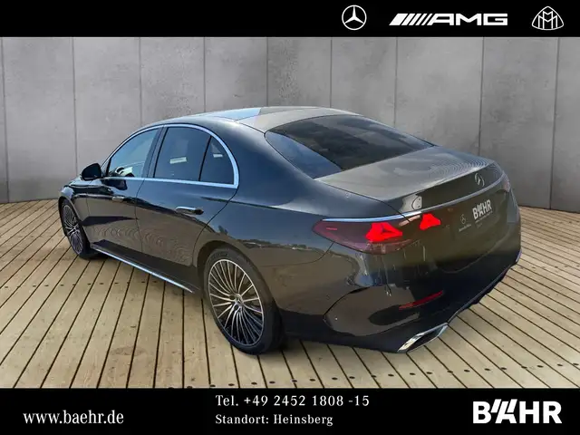 Mercedes-Benz E-Class view 3