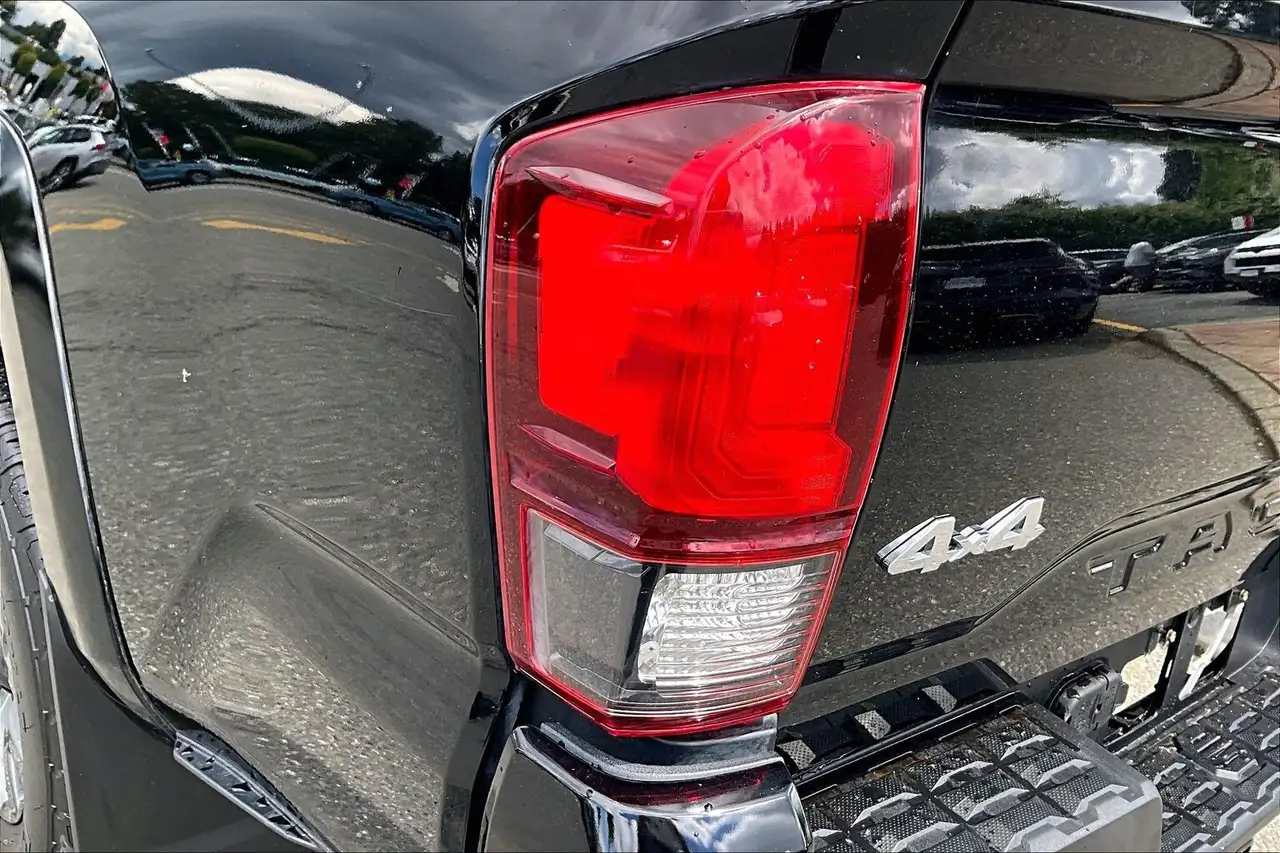 Toyota Tacoma снимка Toyota Tacoma