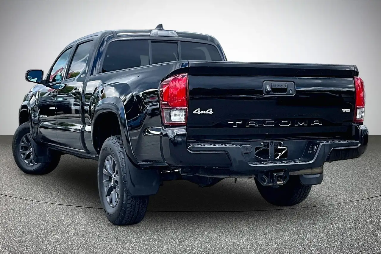 Toyota Tacoma снимка Toyota Tacoma
