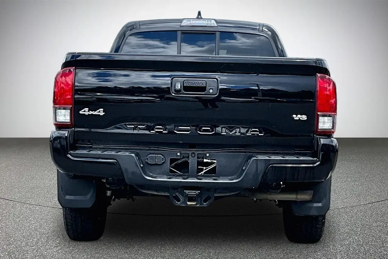 Toyota Tacoma снимка Toyota Tacoma