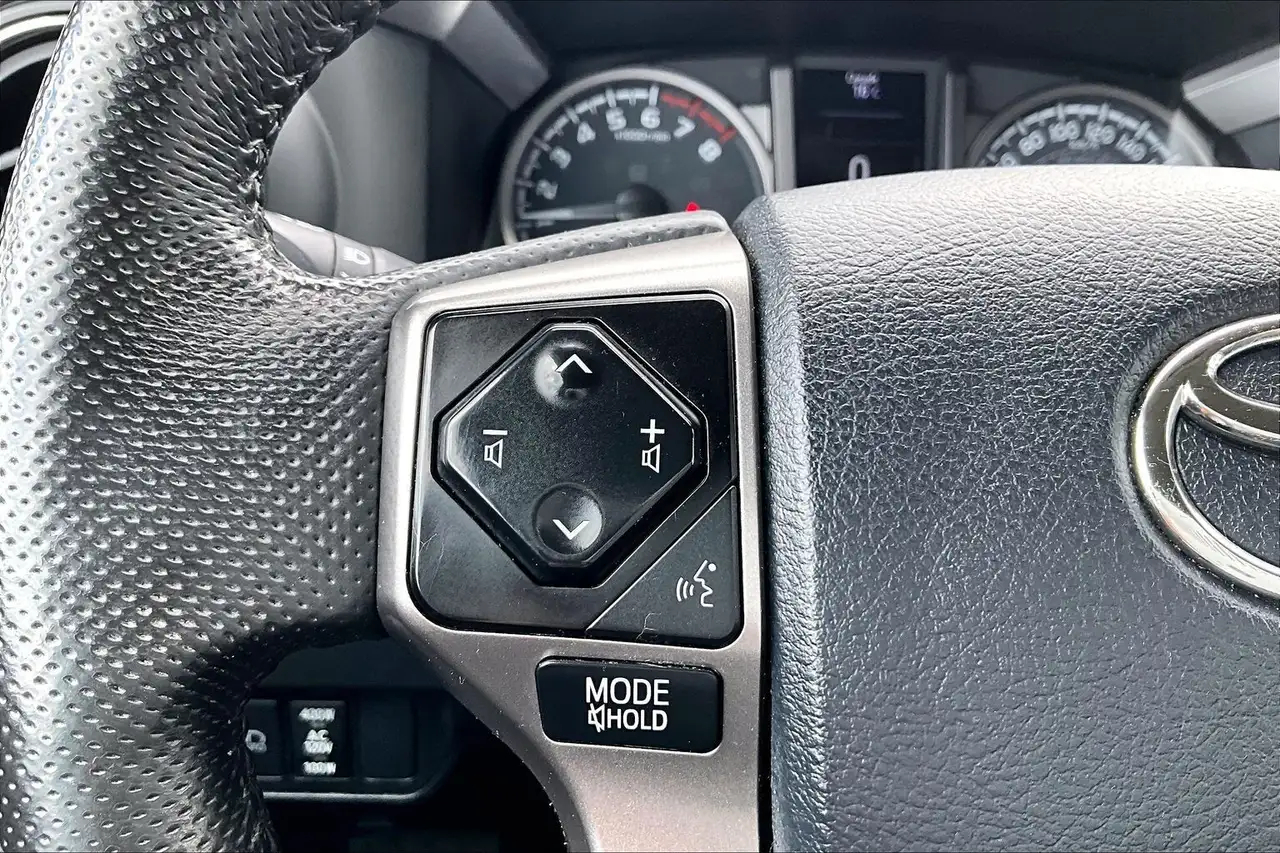 Toyota Tacoma снимка Toyota Tacoma