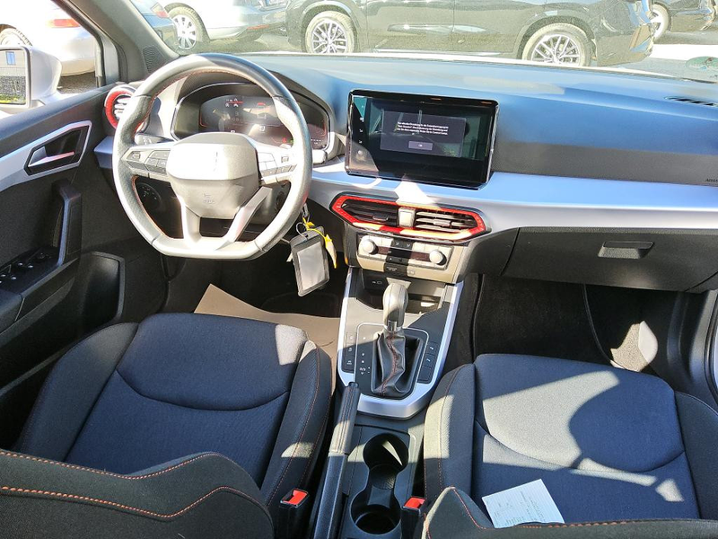 SEAT Arona 1.0 TSI FR PDC KAMERA NAVI FACEL. LED — photo 6