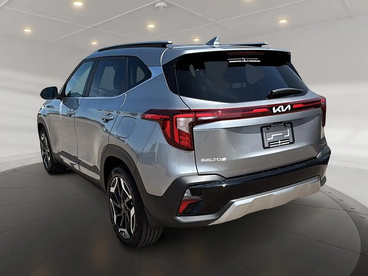 Kia Seltos снимка Kia Seltos