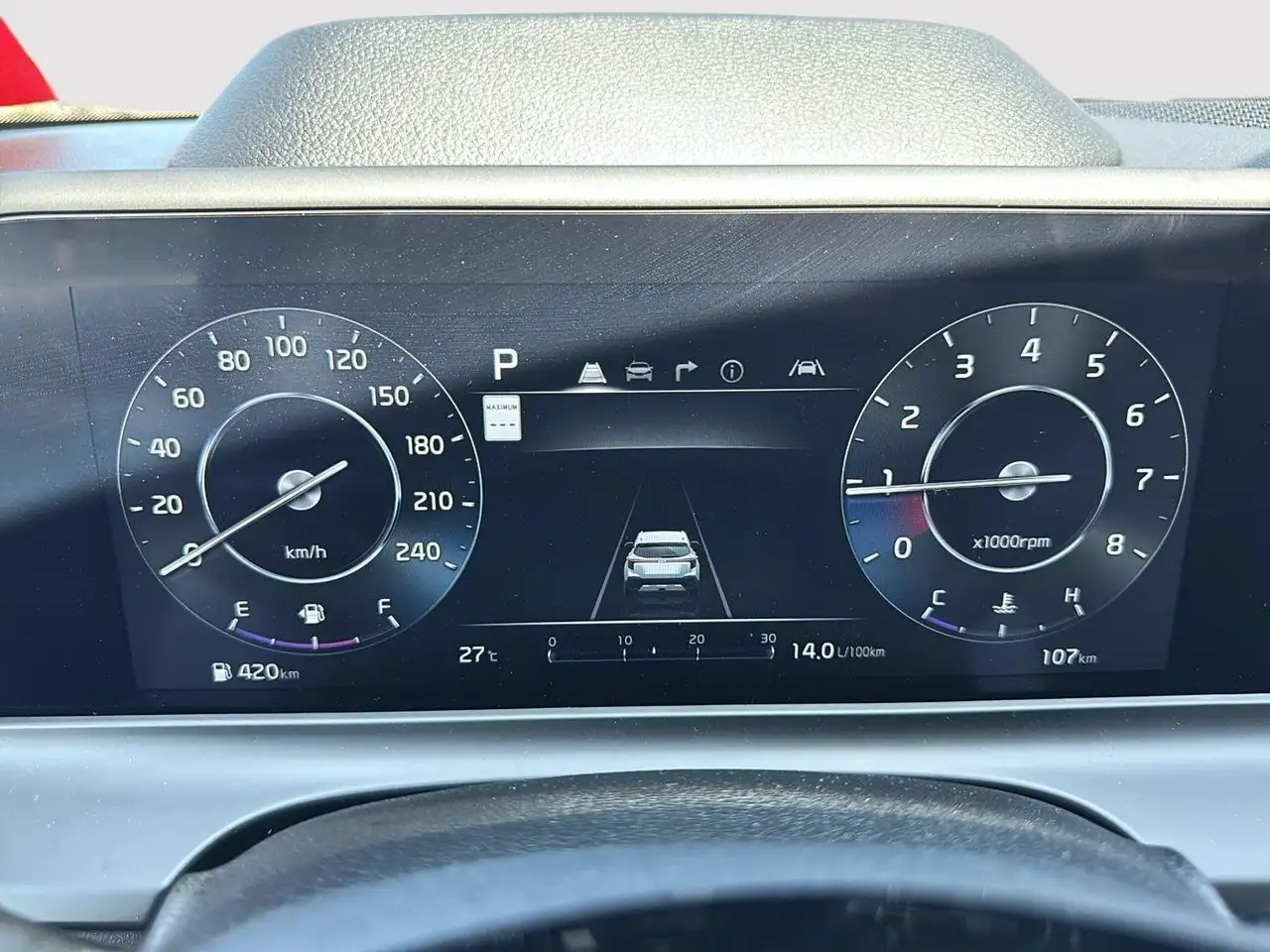 Kia Seltos снимка Kia Seltos