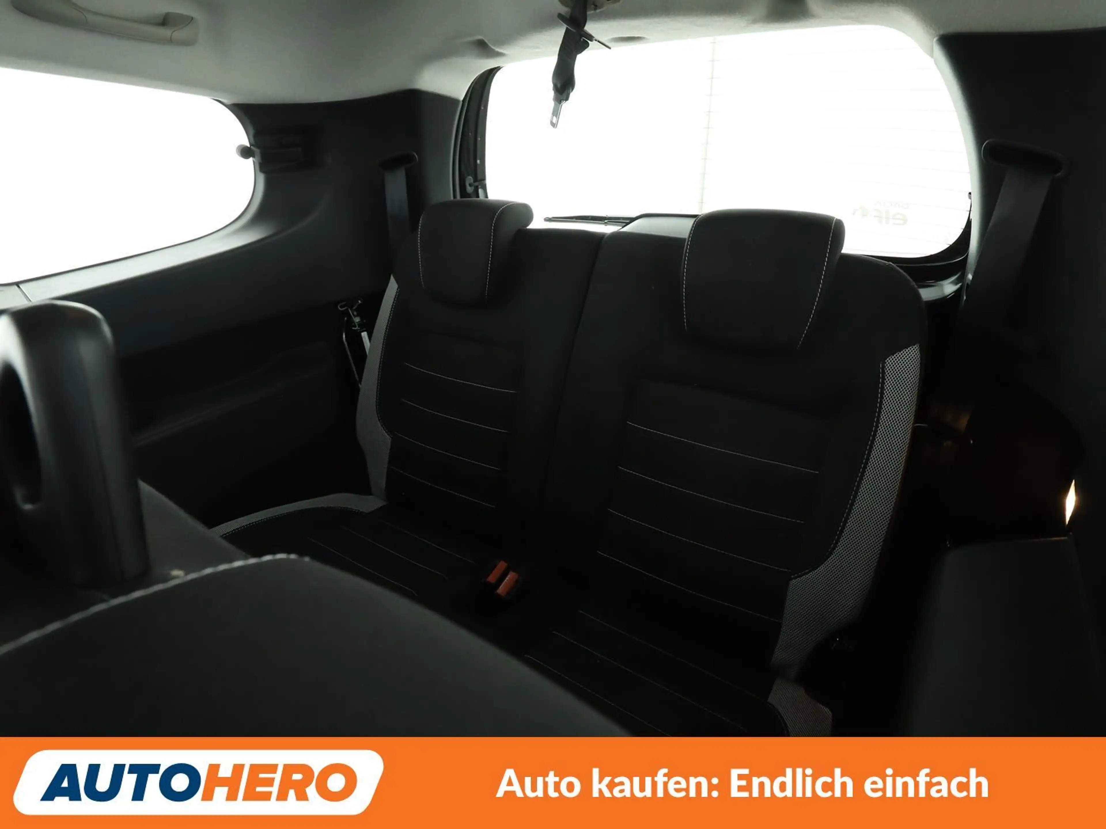 Dacia Lodgy 1.6 SCe Stepway*7-SITZER*NAVI*CAM*PDC*SHZ* — photo 14