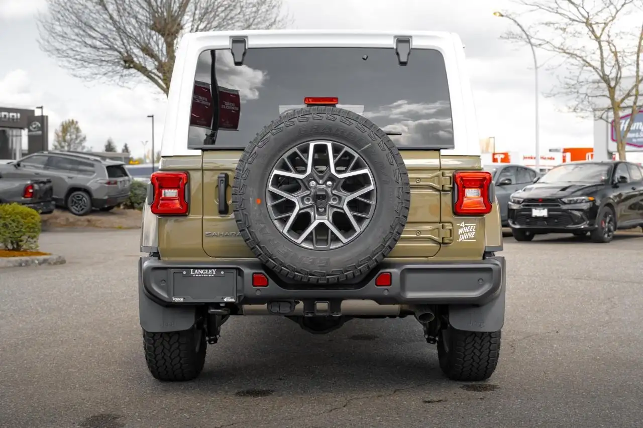 Jeep Wrangler снимка Jeep Wrangler