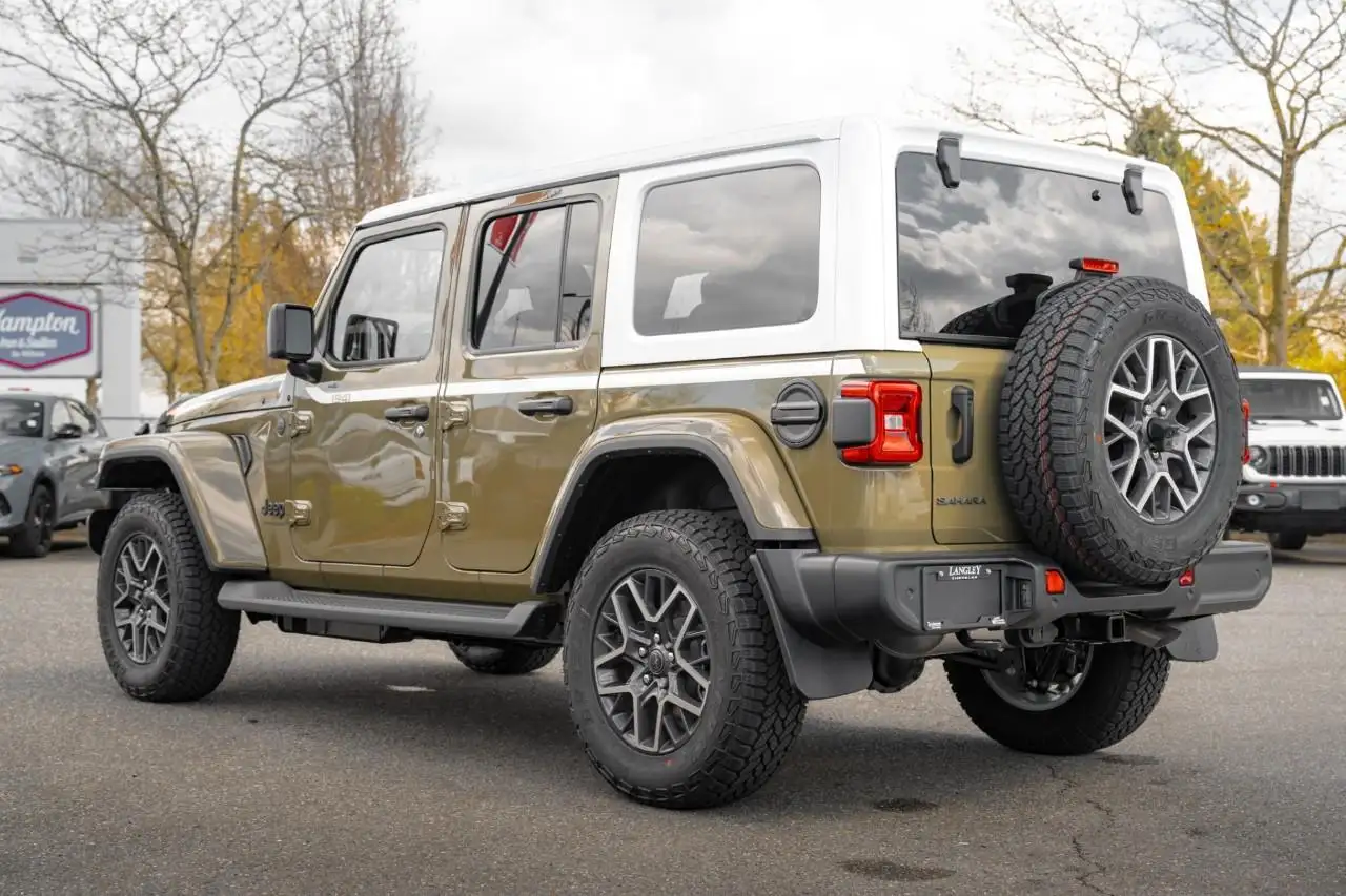 Jeep Wrangler снимка Jeep Wrangler