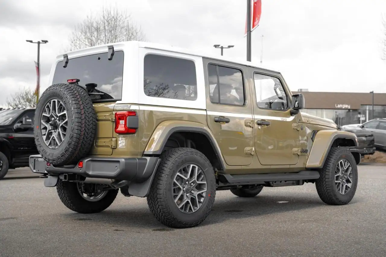 Jeep Wrangler снимка Jeep Wrangler