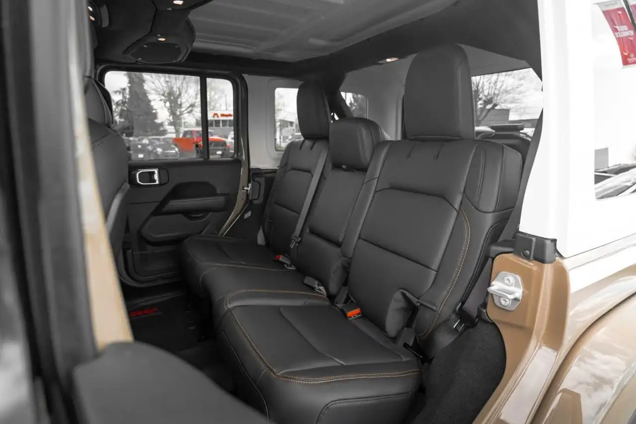 Jeep Wrangler снимка Jeep Wrangler