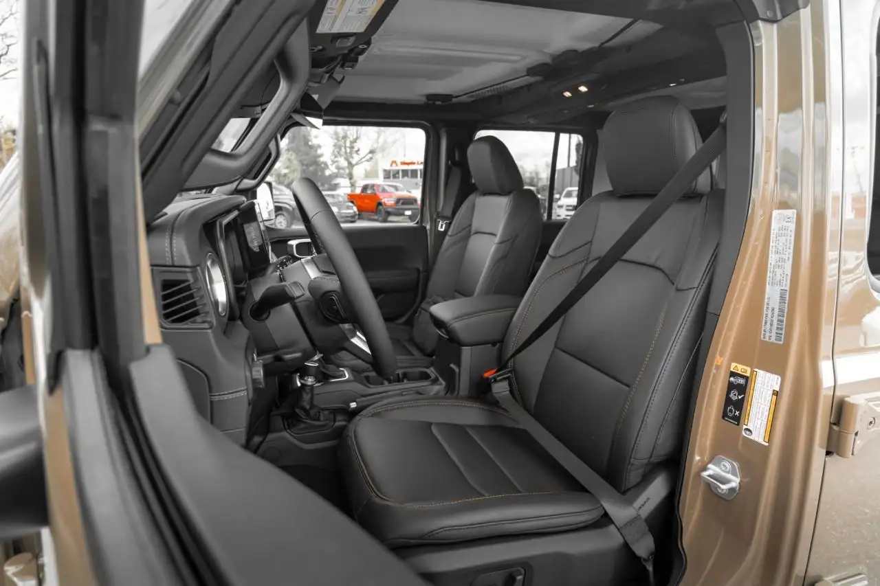 Jeep Wrangler снимка Jeep Wrangler
