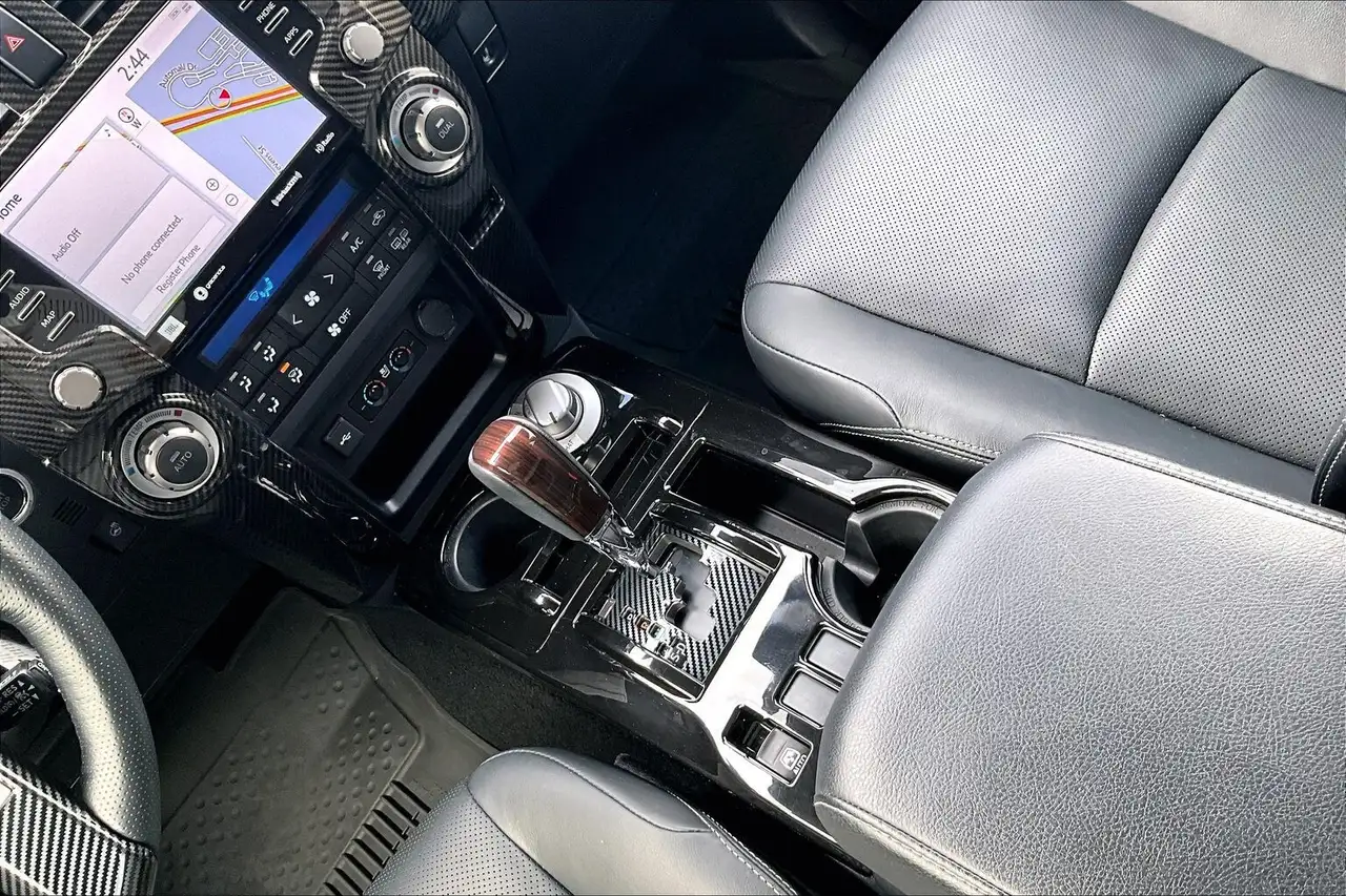 Toyota 4-Runner снимка Toyota 4-Runner