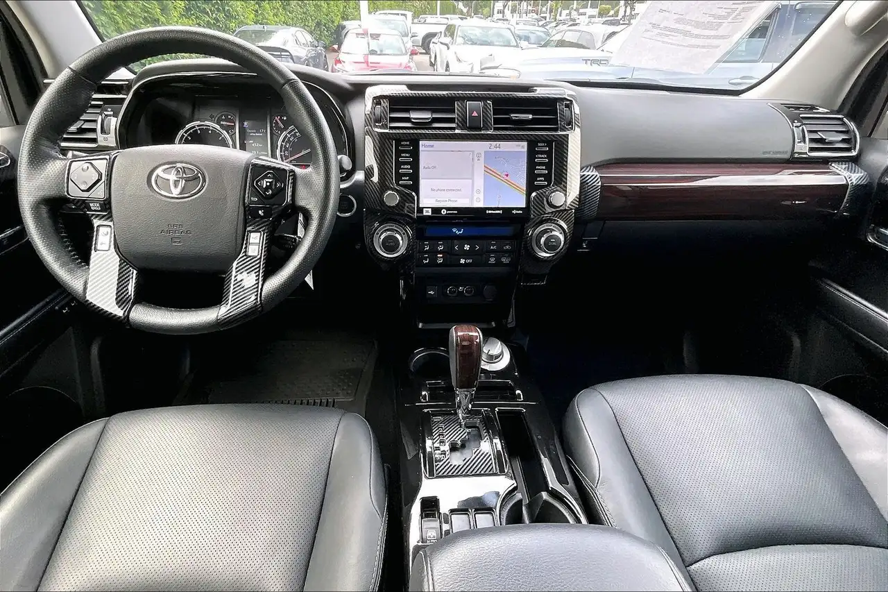 Toyota 4-Runner снимка Toyota 4-Runner