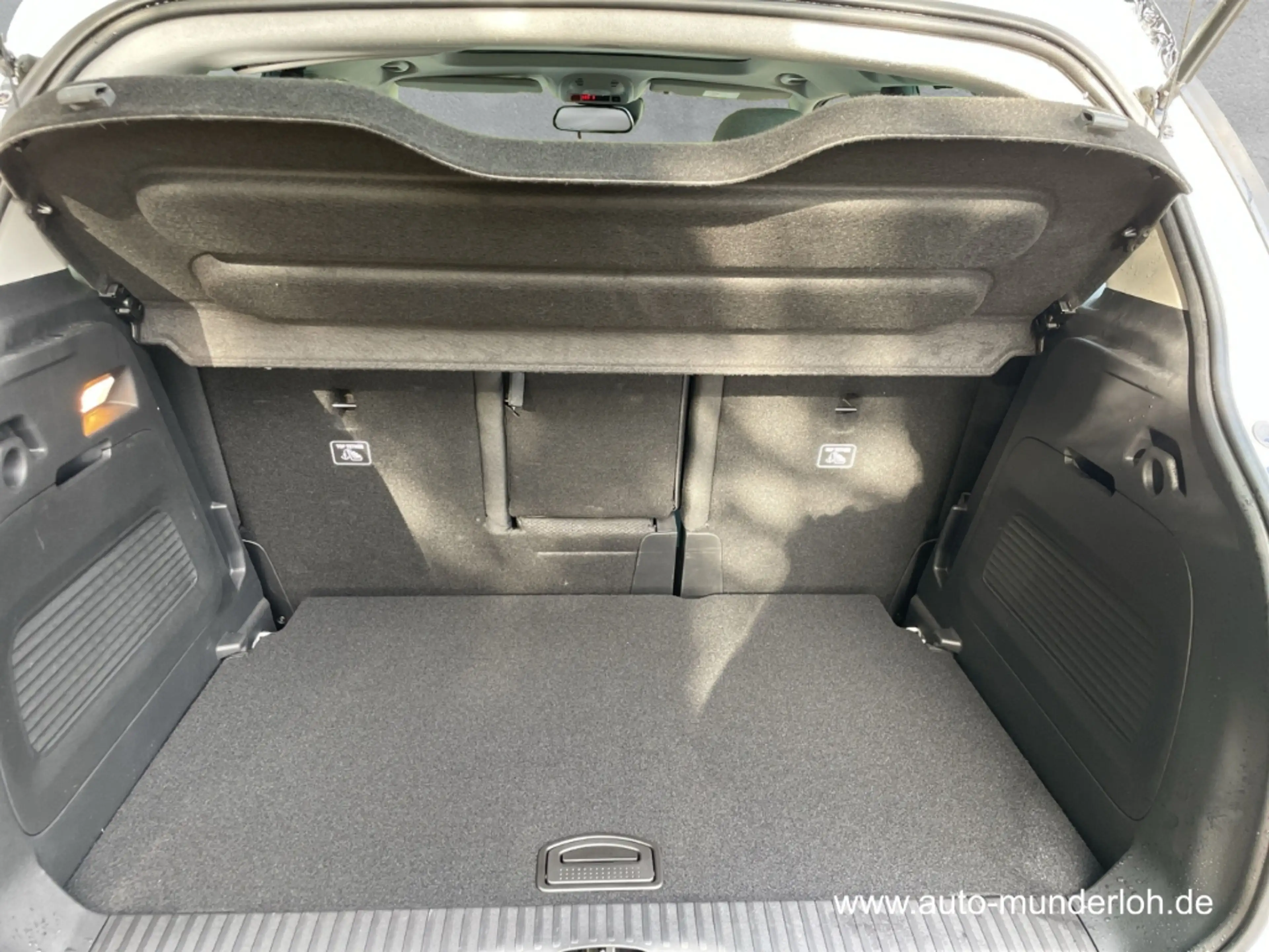 Citroen C3 Aircross BlueHDi 120 EAT6 S&S Shine Pack NAVI PANORAMADACH — photo 6