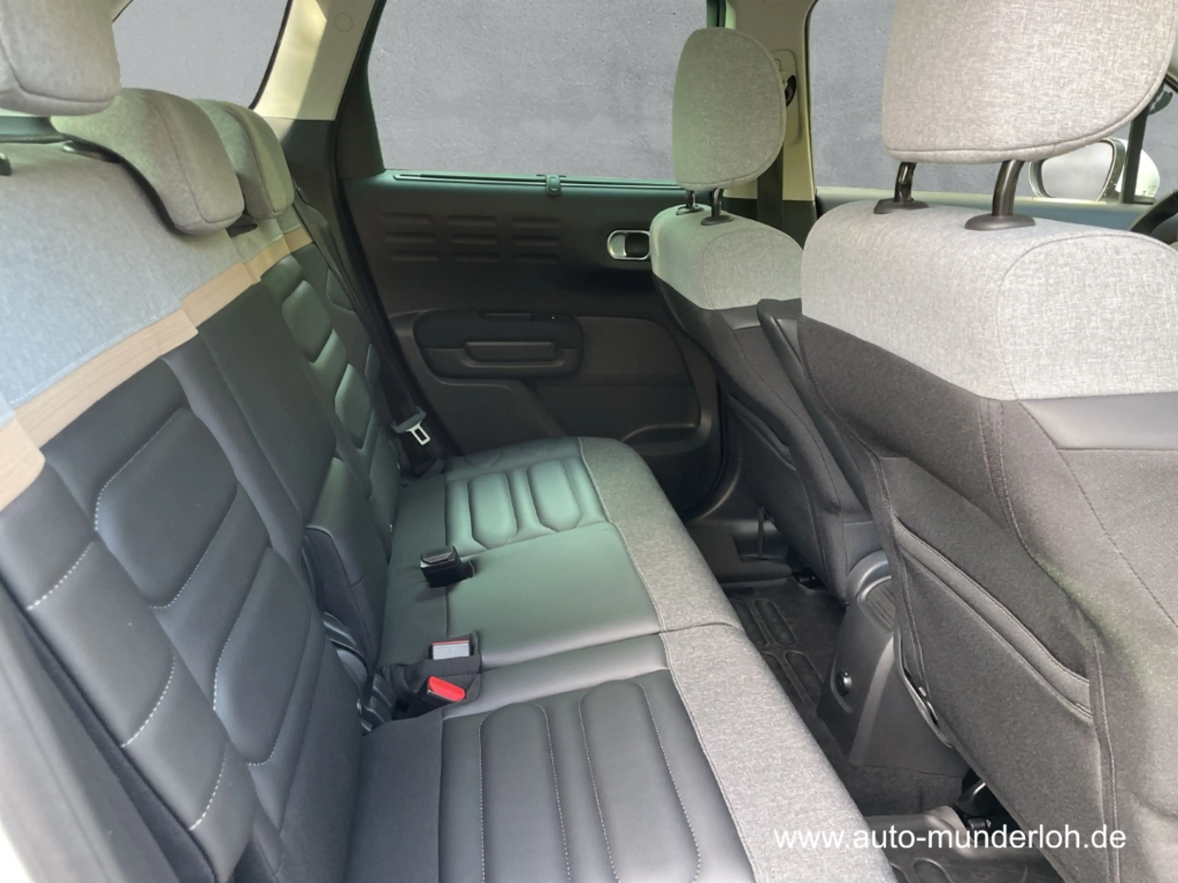 Citroen C3 Aircross BlueHDi 120 EAT6 S&S Shine Pack NAVI PANORAMADACH — photo 11