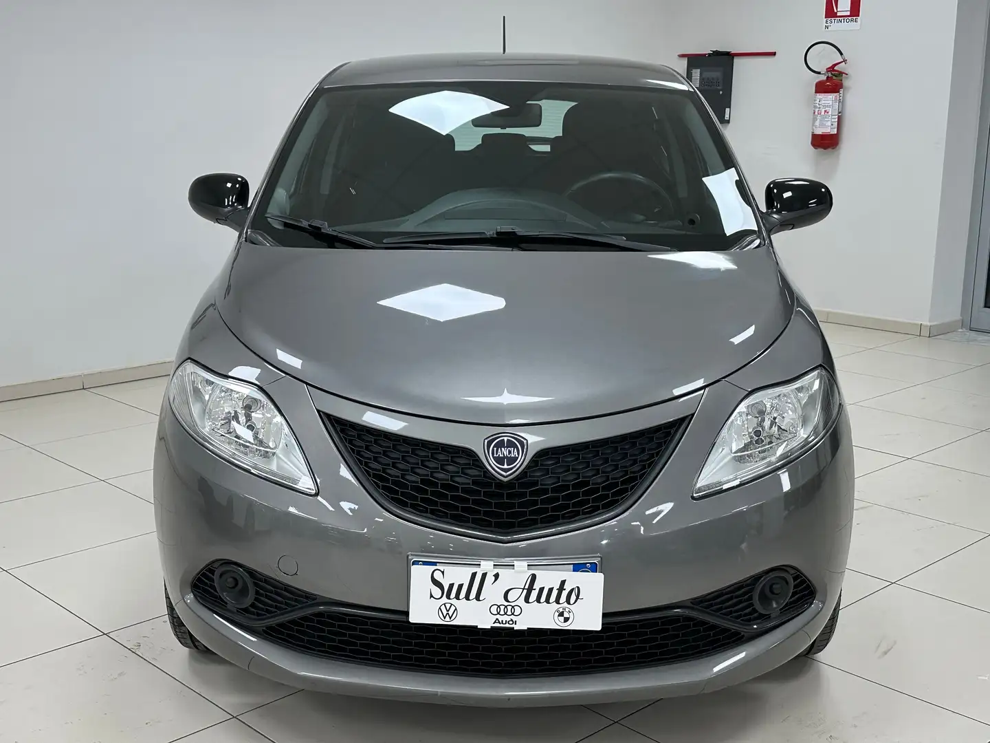 Lancia Ypsilon Ypsilon 1.2 Gold s Gris - 2